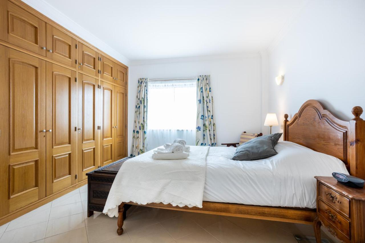 Top Floor Apartment With Great Views! Albufeira Exterior photo